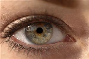 Ringiovanire lo sguardo con il lifting endoscopico