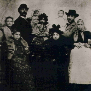 Luigi Pirandello con la sua famiglia